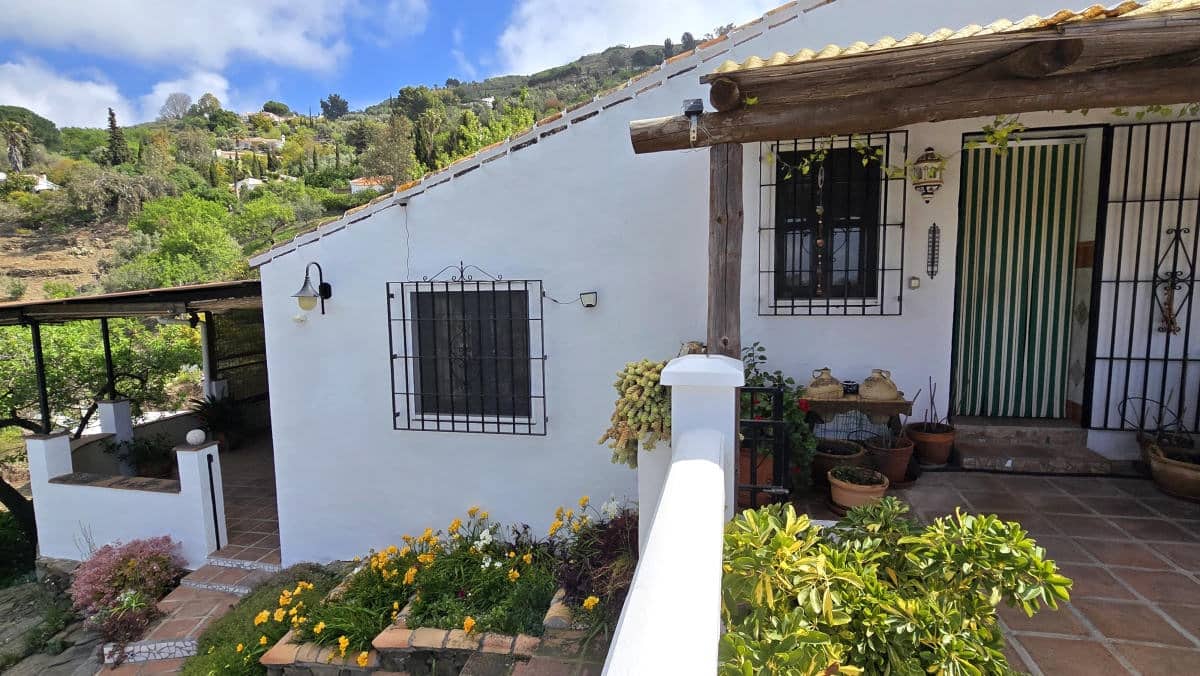 4 bedroom Finca/Country House for sale in Competa with pool garage - € 475,000 (Ref: 9759539)
