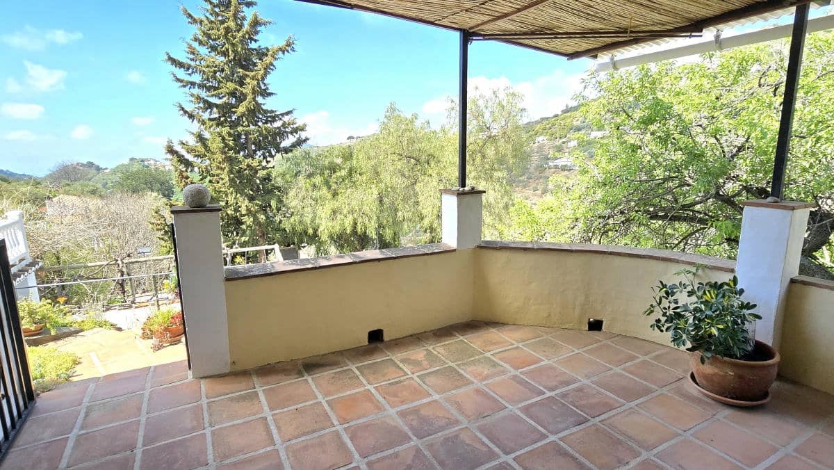 4 bedroom Finca/Country House for sale in Competa with pool garage - € 475,000 (Ref: 9759539)