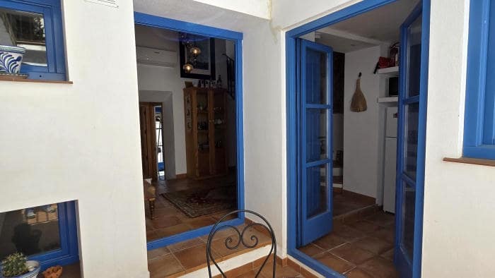 3 bedroom Townhouse for sale in Competa with pool - € 399,950 (Ref: 9770954)