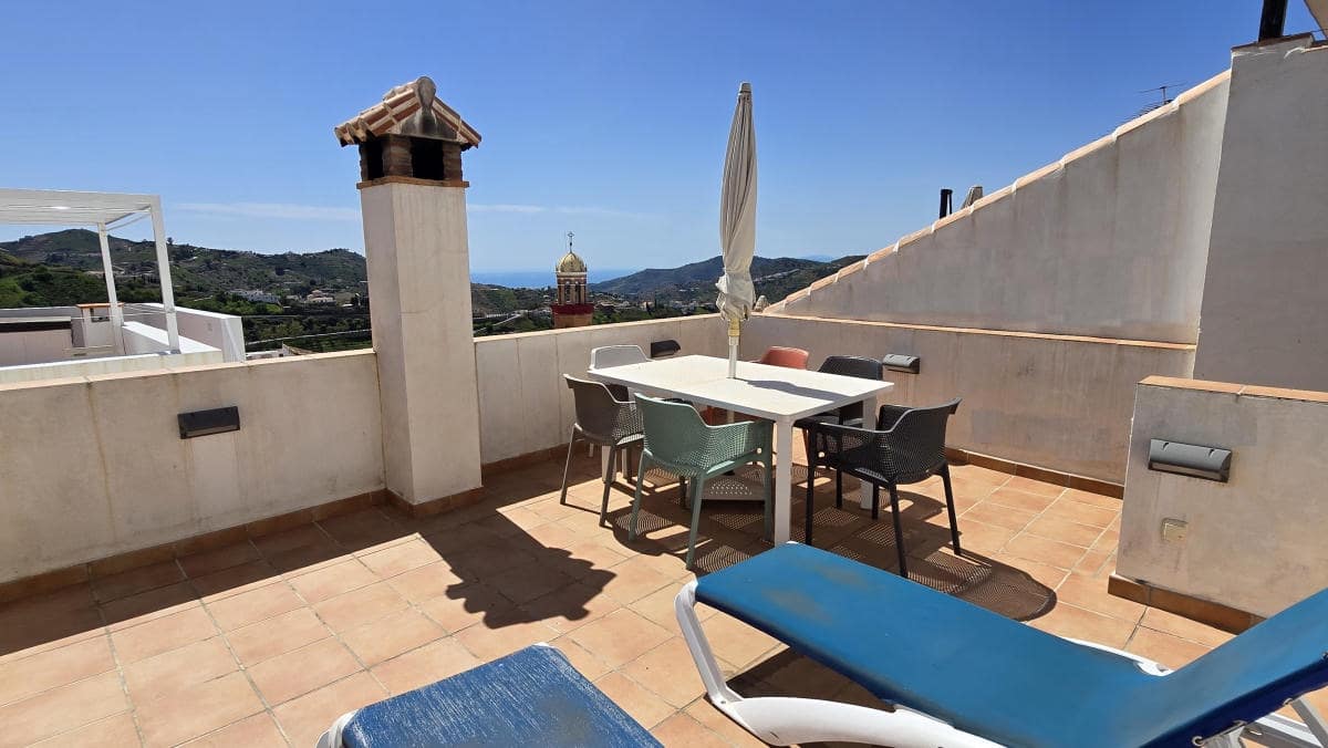 3 bedroom Townhouse for sale in Competa with pool - € 399,950 (Ref: 9770954)