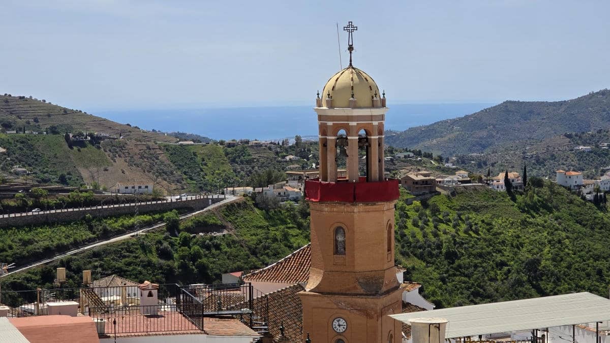 3 bedroom Townhouse for sale in Competa with pool - € 399,950 (Ref: 9770954)