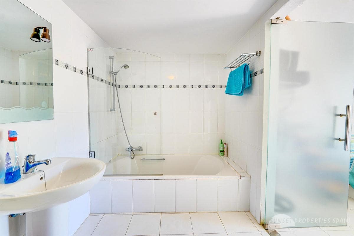 3 camera da letto Villa in vendita in Torrox con piscina - 399.000 € (Rif: 9806737)