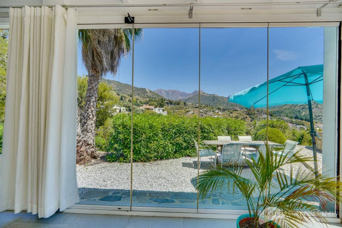 3 camera da letto Villa in vendita in Torrox con piscina - 399.000 € (Rif: 9806737)