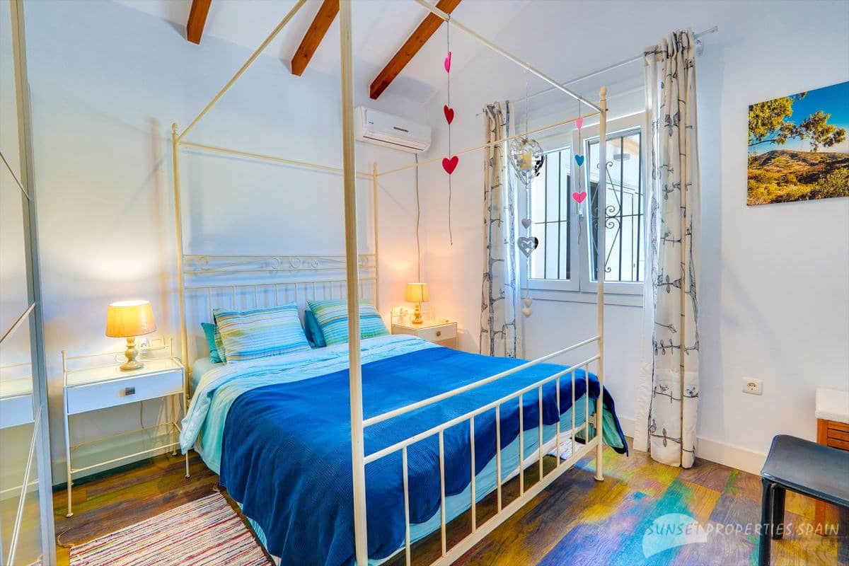 3 camera da letto Villa in vendita in Torrox con piscina - 399.000 € (Rif: 9806737)