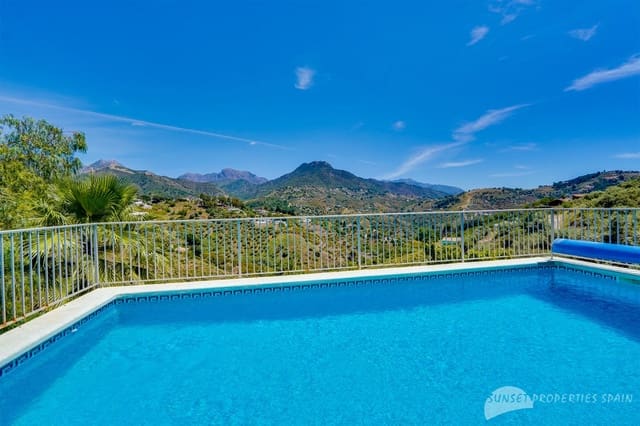 3 camera da letto Villa in vendita in Torrox con piscina - 399.000 € (Rif: 9806737)