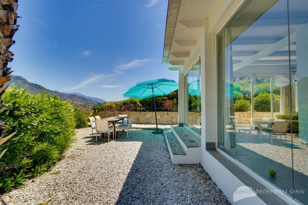 3 camera da letto Villa in vendita in Torrox con piscina - 399.000 € (Rif: 9806737)