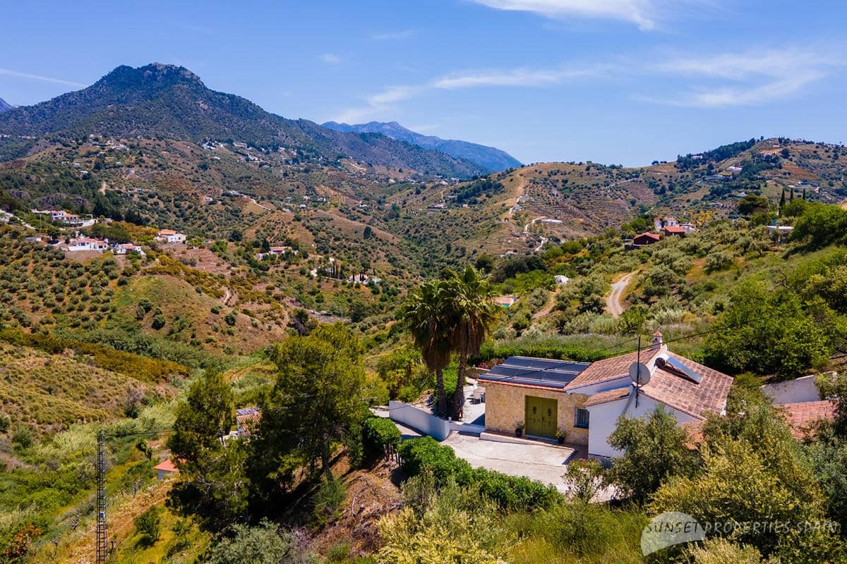 3 camera da letto Villa in vendita in Torrox con piscina - 399.000 € (Rif: 9806737)