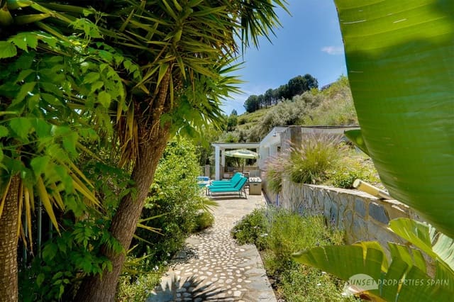 3 camera da letto Villa in vendita in Torrox con piscina - 399.000 € (Rif: 9806737)