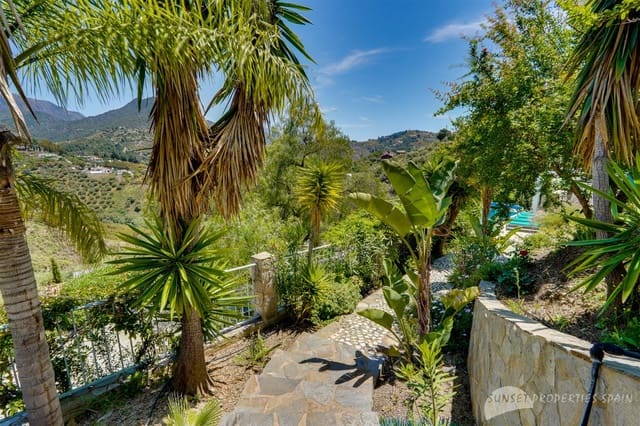 3 camera da letto Villa in vendita in Torrox con piscina - 399.000 € (Rif: 9806737)