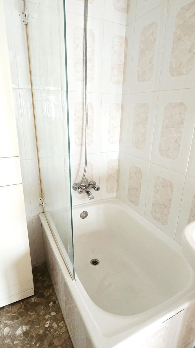 2 makuuhuone Omakotitalo myytävänä paikassa Benamargosa - 95 950 € (Ref: 9964284)