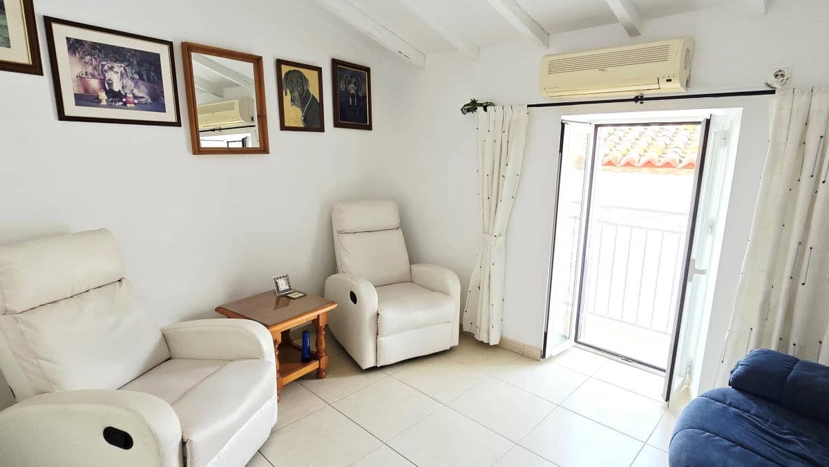 2 makuuhuone Omakotitalo myytävänä paikassa Benamargosa - 95 950 € (Ref: 9964284)