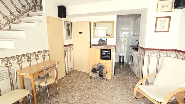 2 makuuhuone Omakotitalo myytävänä paikassa Benamargosa - 95 950 € (Ref: 9964284)