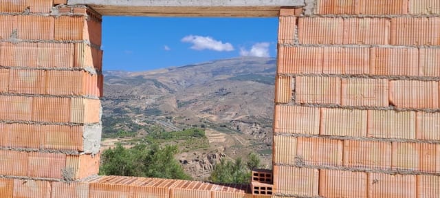 3 soveværelse Finca/Landehus til salg i El Pinar med garage - € 175.000 (Ref: 1059336)