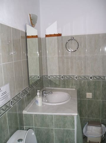 3 slaapkamer Villa voor vakantieverhuur in Lecrín met zwembad - € 250 (Ref: 1059347)