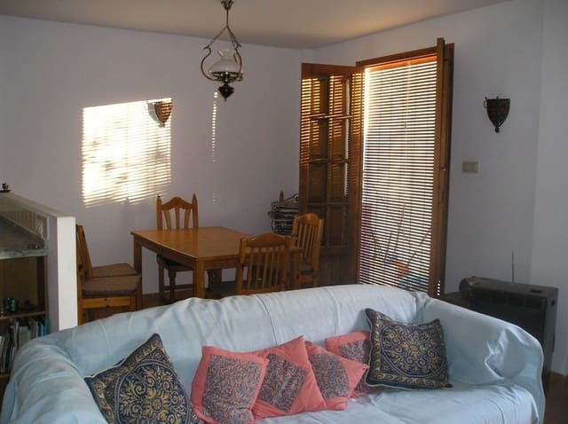 3 slaapkamer Villa voor vakantieverhuur in Lecrín met zwembad - € 250 (Ref: 1059347)