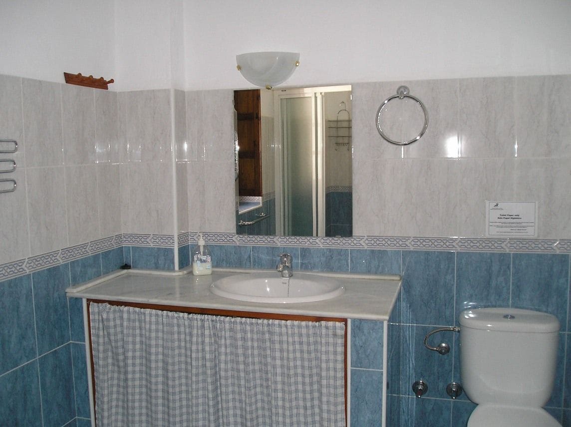 3 slaapkamer Villa voor vakantieverhuur in Lecrin met zwembad - € 250 (Ref: 1059347)