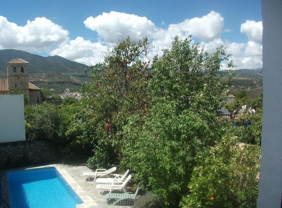 3 slaapkamer Villa voor vakantieverhuur in Lecrin met zwembad - € 250 (Ref: 1059347)