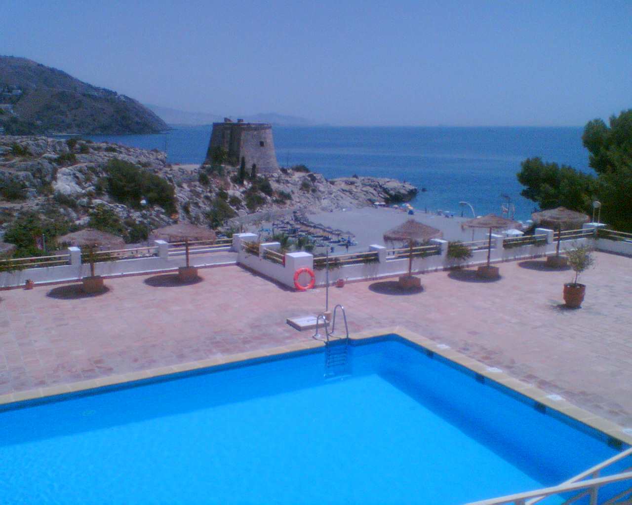   3 soveværelse   ferieLejlighed i Almunecar   med   swimmingpool   - € 150 (Ref: 1059350)