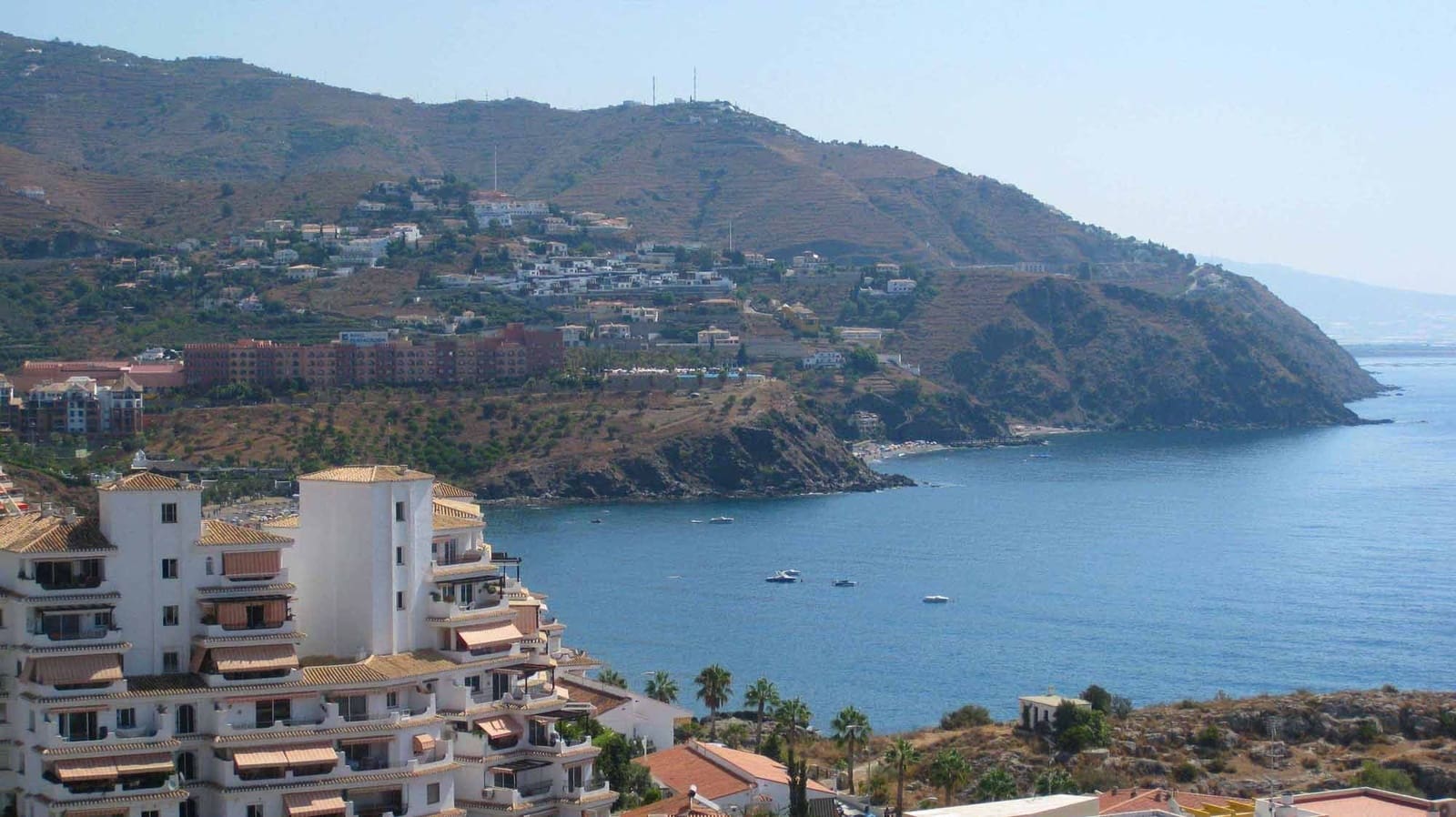   3 soveværelse   ferieLejlighed i Almunecar   med   swimmingpool   - € 150 (Ref: 1059350)