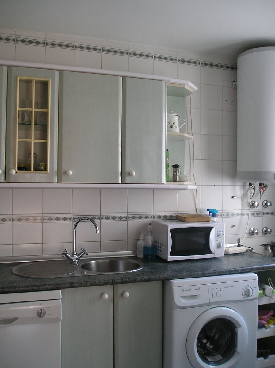   3 soveværelse   ferieLejlighed i Almunecar   med   swimmingpool   - € 150 (Ref: 1059350)