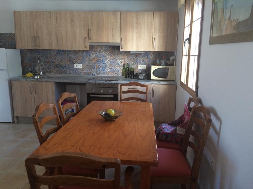 3 slaapkamer Huis voor vakantieverhuur in Pinos del Valle met zwembad garage - € 150 (Ref: 1325766)