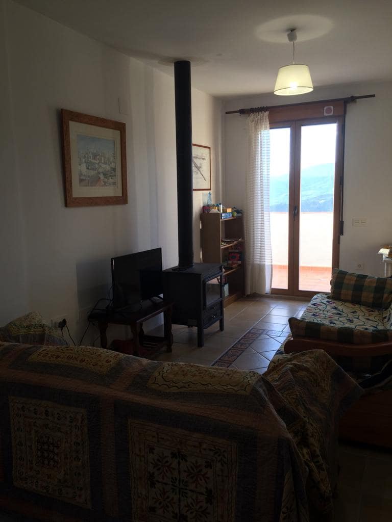 3 slaapkamer Huis voor vakantieverhuur in Pinos del Valle met zwembad garage - € 150 (Ref: 1325766)