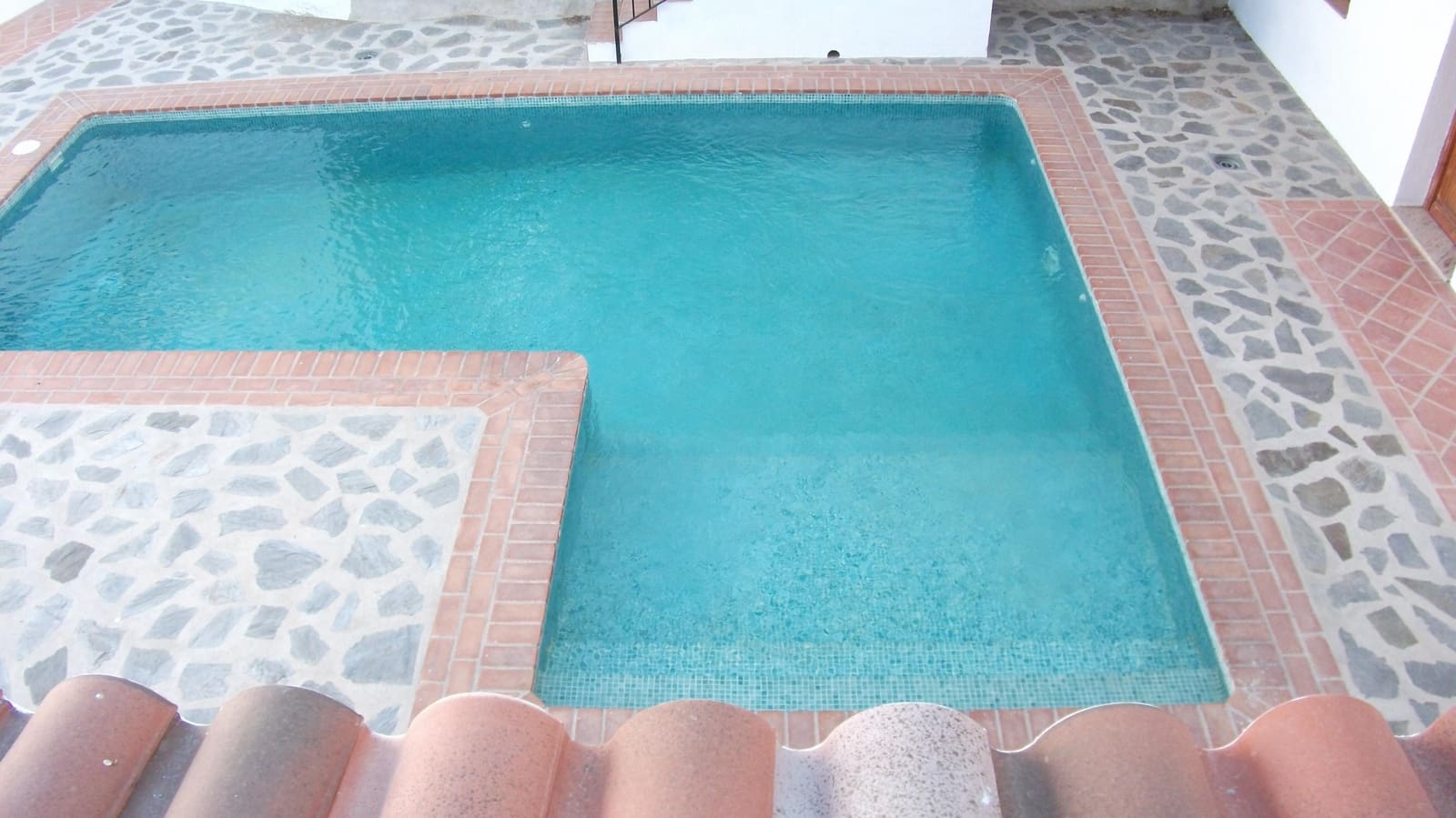 3 slaapkamer Huis voor vakantieverhuur in Pinos del Valle met zwembad garage - € 150 (Ref: 1325766)