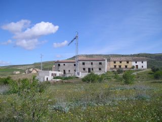 6 soveværelse Finca/Landehus til salg i Pantano Bermejales, Arenas del Rey - € 147.500 (Ref: 1577725)