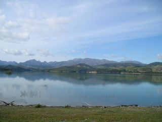 6 soveværelse Finca/Landehus til salg i Pantano Bermejales, Arenas del Rey - € 147.500 (Ref: 1577725)