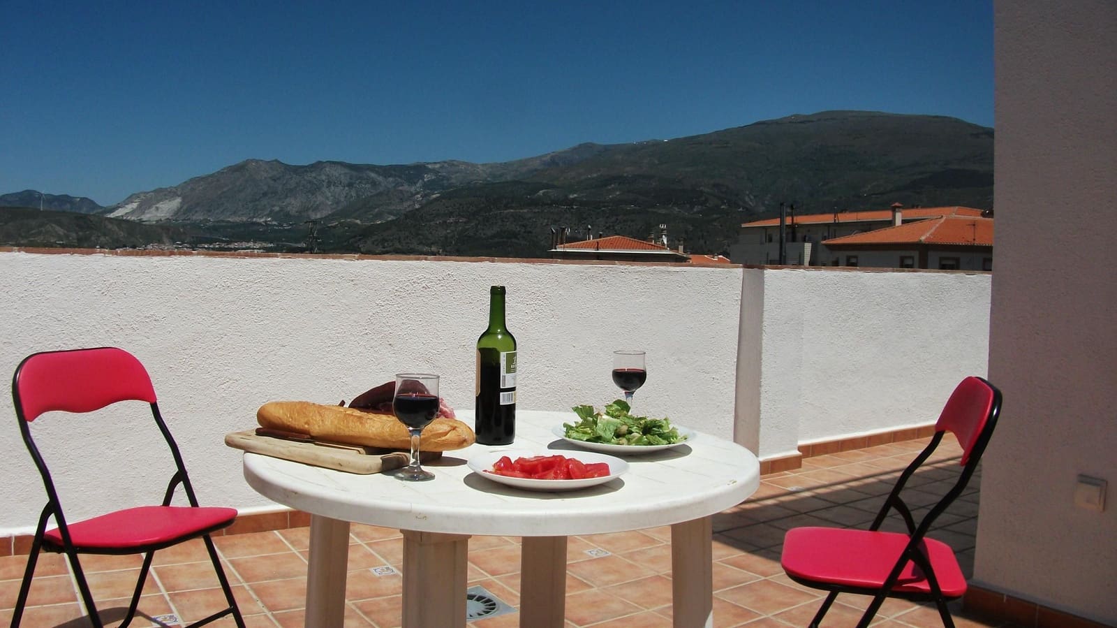 4 bedroom Townhouse for rent in Pinos del Valle with pool garage - € 730 (Ref: 1953785)