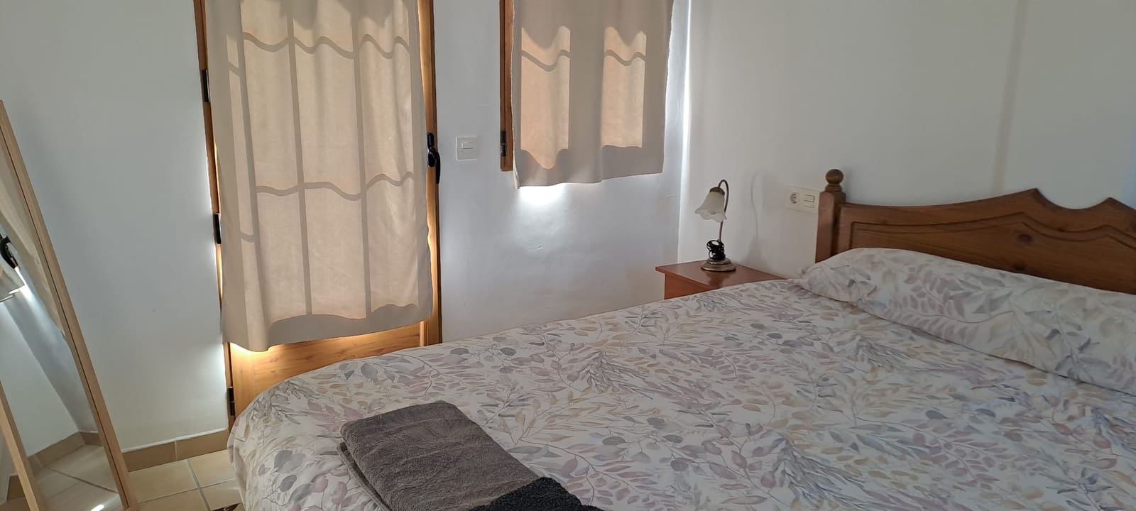 3 quarto Casa em Banda para arrendar em Pinos del Valle com piscina garagem - 675 € (Ref: 2010795)