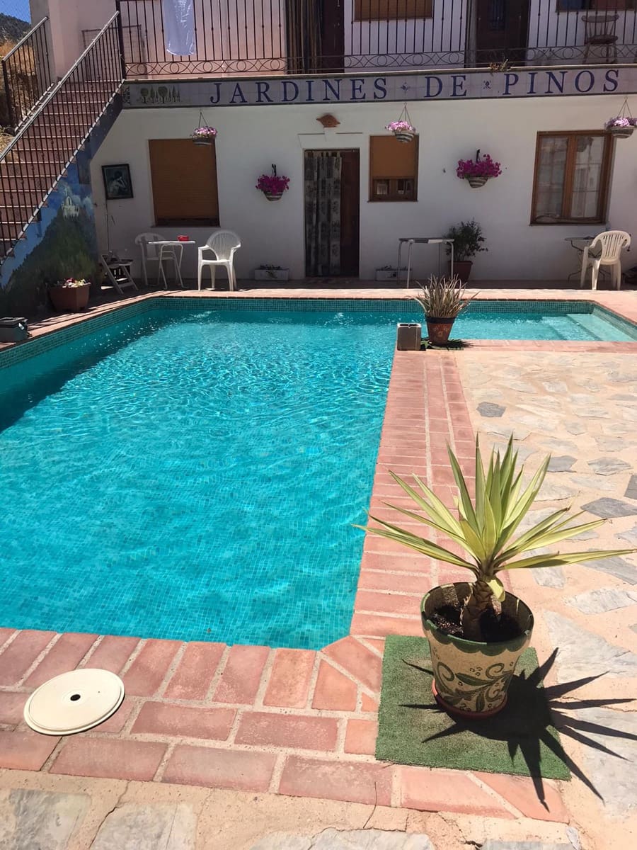 2 bedroom Apartment for holiday rental in Pinos del Valle with pool garage - € 150 (Ref: 6658248)