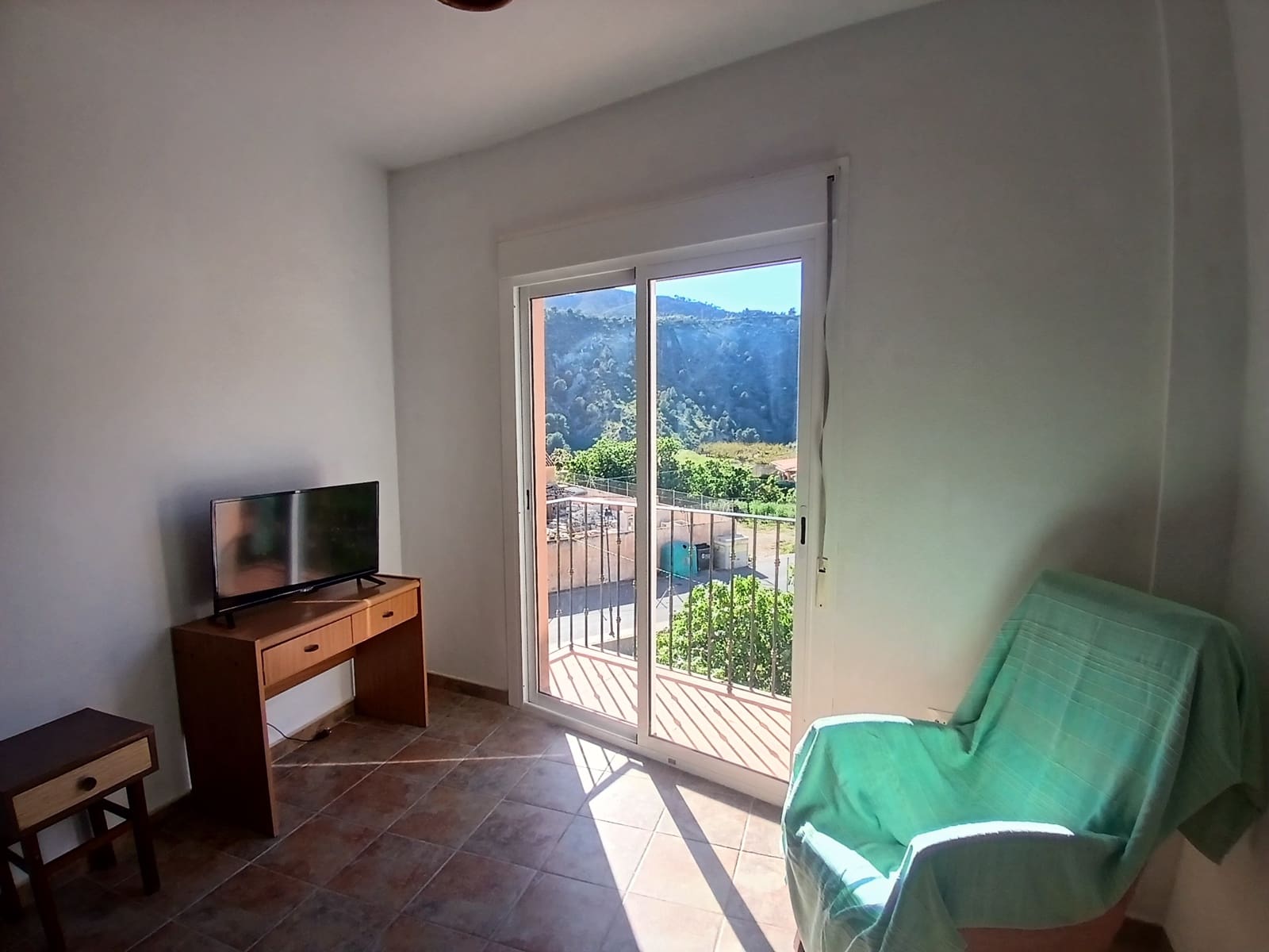 2 slaapkamer Appartement te koop in Velez de Benaudalla - € 110.000 (Ref: 9783778)