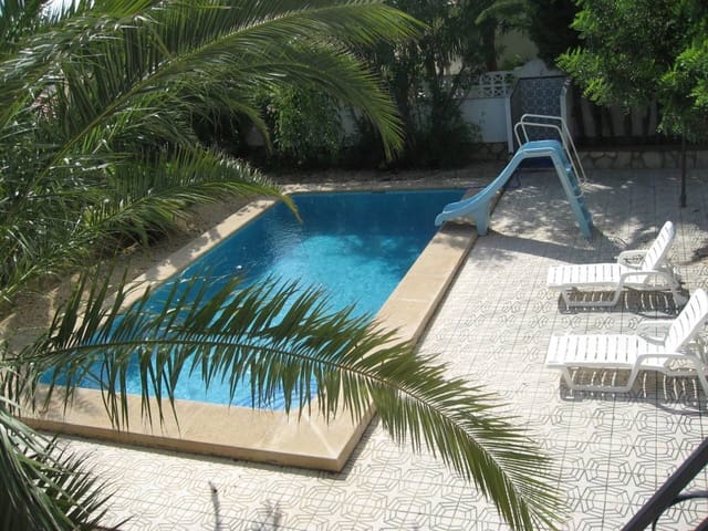 3 bedroom Villa for sale in Maryvilla, Calpe / Calp with pool - € 1,000,000 (Ref: 3735355)