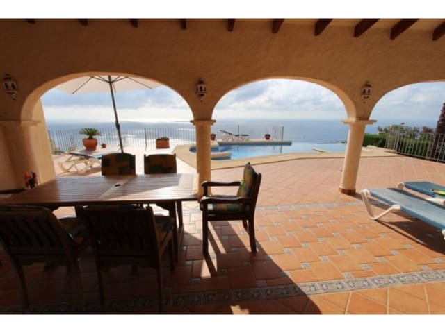 4 slaapkamer Villa te koop in Benitachell / Benitatxell met zwembad garage - € 1.250.000 (Ref: 3735520)