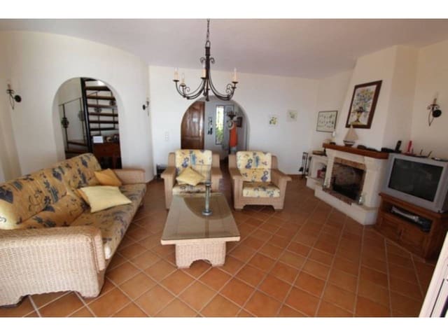 4 slaapkamer Villa te koop in Benitachell / Benitatxell met zwembad garage - € 1.250.000 (Ref: 3735520)