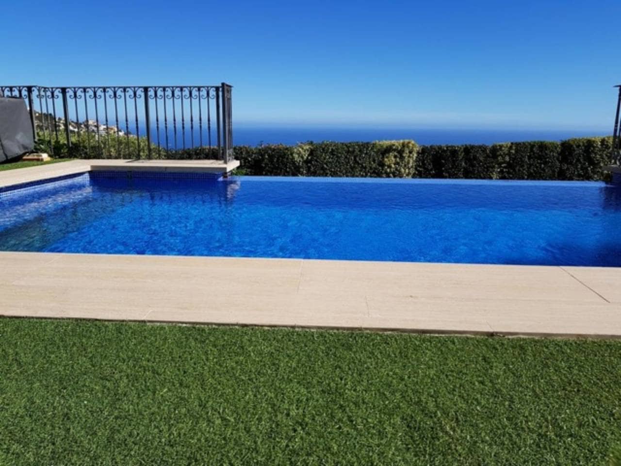 4 makuuhuone Huvila myytävänä paikassa Altea mukana uima-altaan 
autotalli - 1 400 000 € (Ref: 4346333)