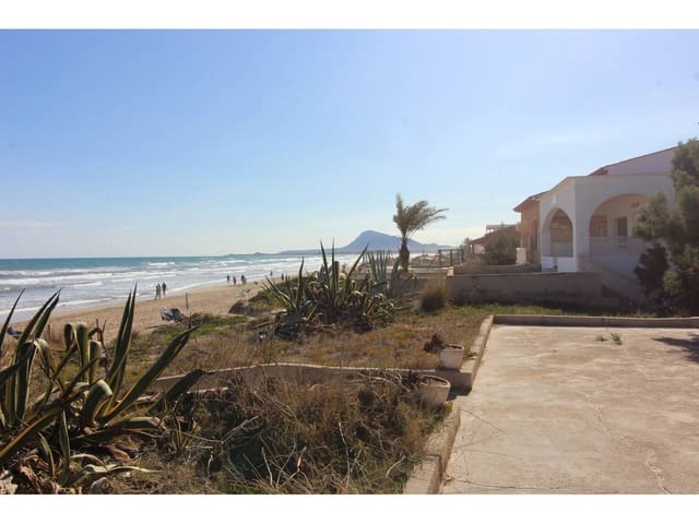 6 soverom Villa til salgs i Centro Urbano, Dénia med garasje - € 650 000 (Ref: 5774110)