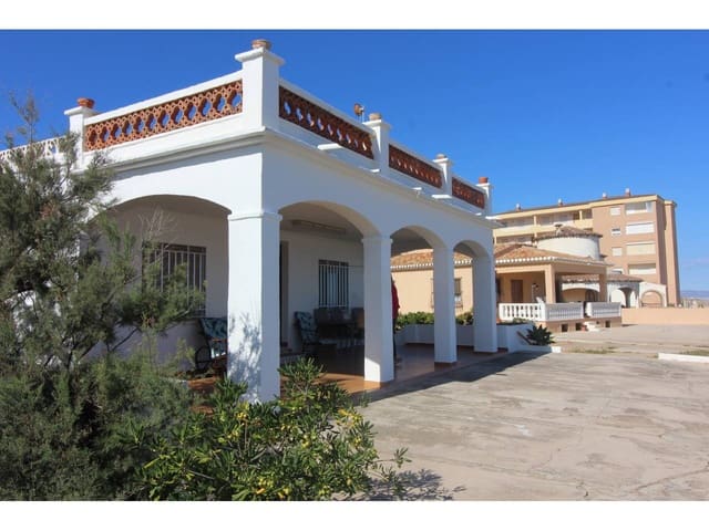 6 soverom Villa til salgs i Centro Urbano, Dénia med garasje - € 650 000 (Ref: 5774110)