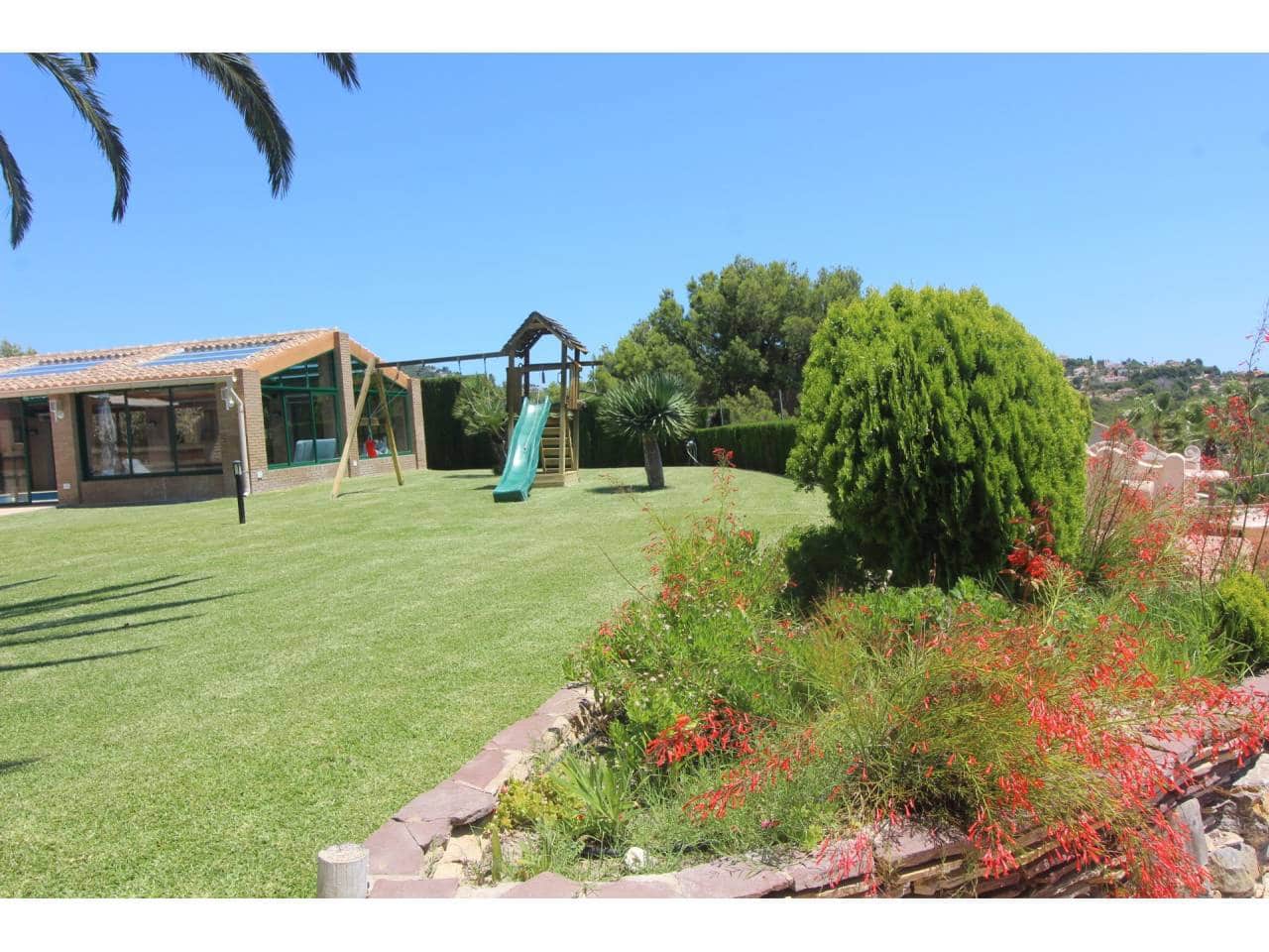 6 Zimmer Villa zu verkaufen in Calpe / Calp mit Pool Garage - 2.250.000 € (Ref: 5774175)