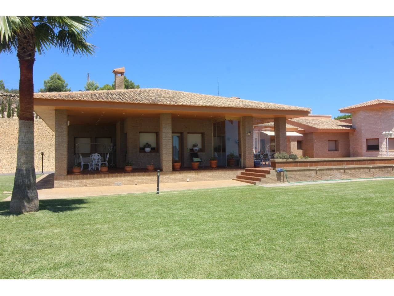 6 Zimmer Villa zu verkaufen in Calpe / Calp mit Pool Garage - 2.250.000 € (Ref: 5774175)