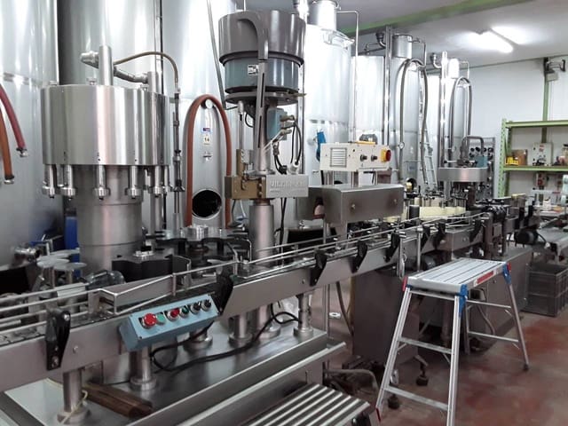 Erhverv til salg i Mota del Cuervo - € 1.200.000 (Ref: 5774247)