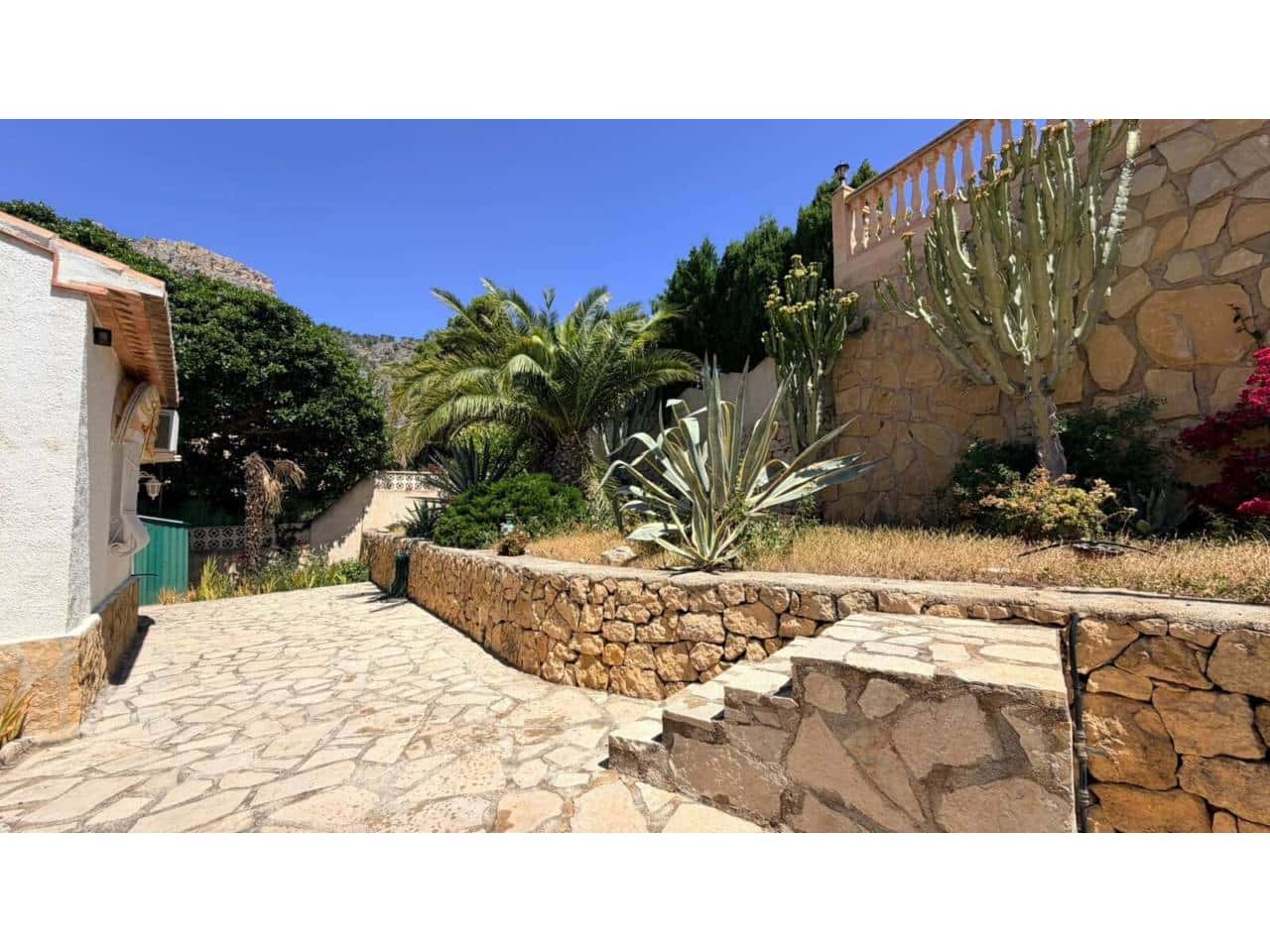 4 soveværelse Villa til salg i Calpe / Calp med swimmingpool garage - € 865.000 (Ref: 5774281)