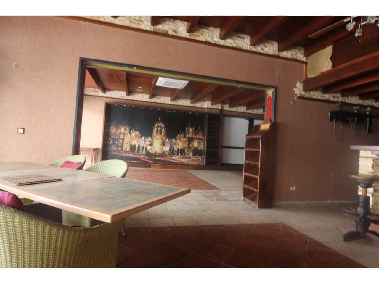 Commercial for sale in Calpe / Calp - € 370,000 (Ref: 6362182)