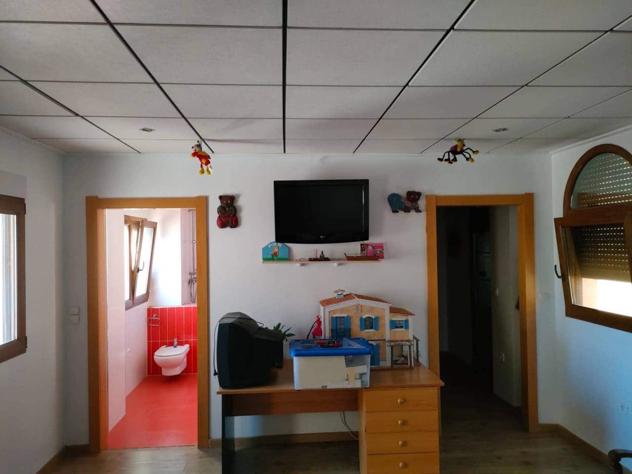 7 bedroom Townhouse for sale in Pego with garage - € 220,000 (Ref: 7051643)