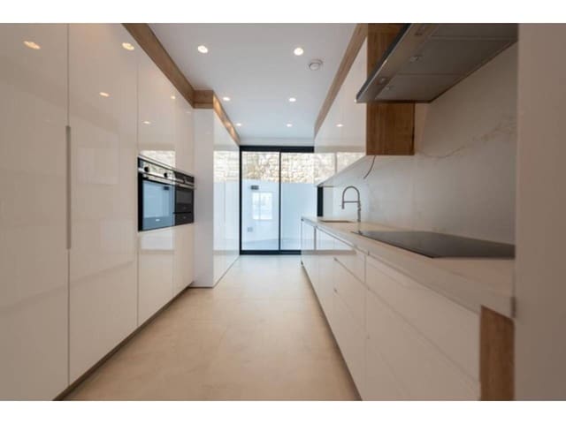 4 soveværelse Byhus til salg i Playa Levante, Benidorm - € 1.400.000 (Ref: 7094177)