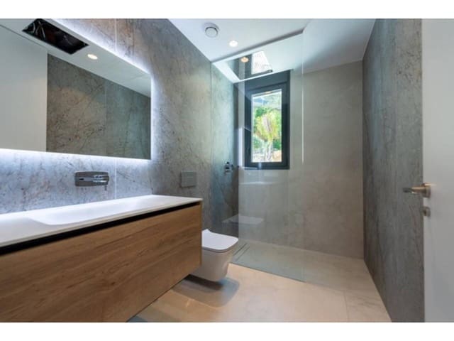 4 soveværelse Byhus til salg i Playa Levante, Benidorm - € 1.400.000 (Ref: 7094177)