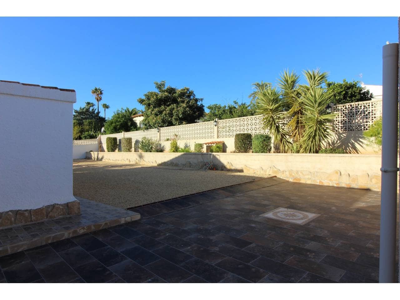 5 bedroom Villa for sale in Calpe / Calp with pool garage - € 785,000 (Ref: 7455593)