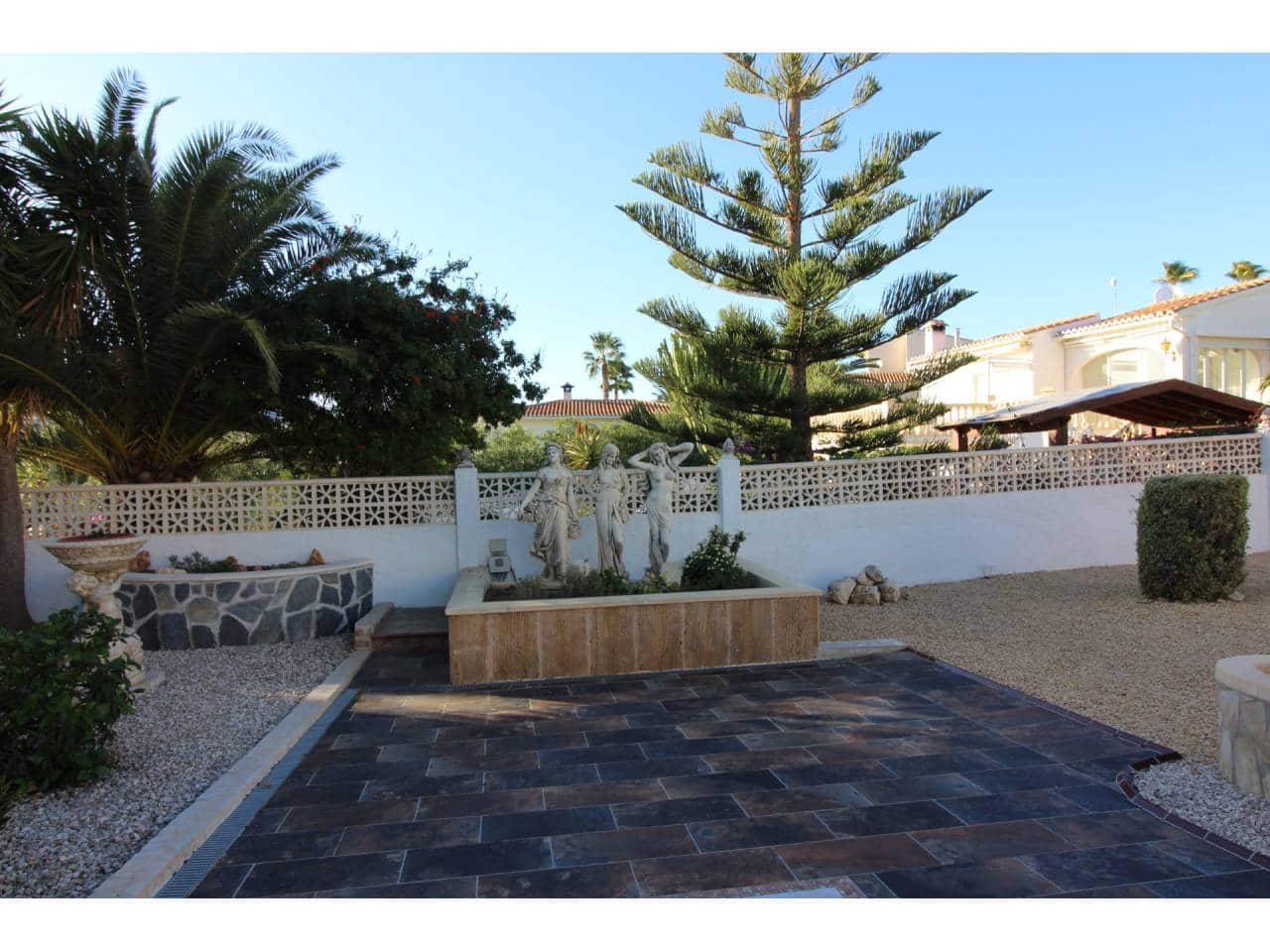 5 bedroom Villa for sale in Calpe / Calp with pool garage - € 785,000 (Ref: 7455593)