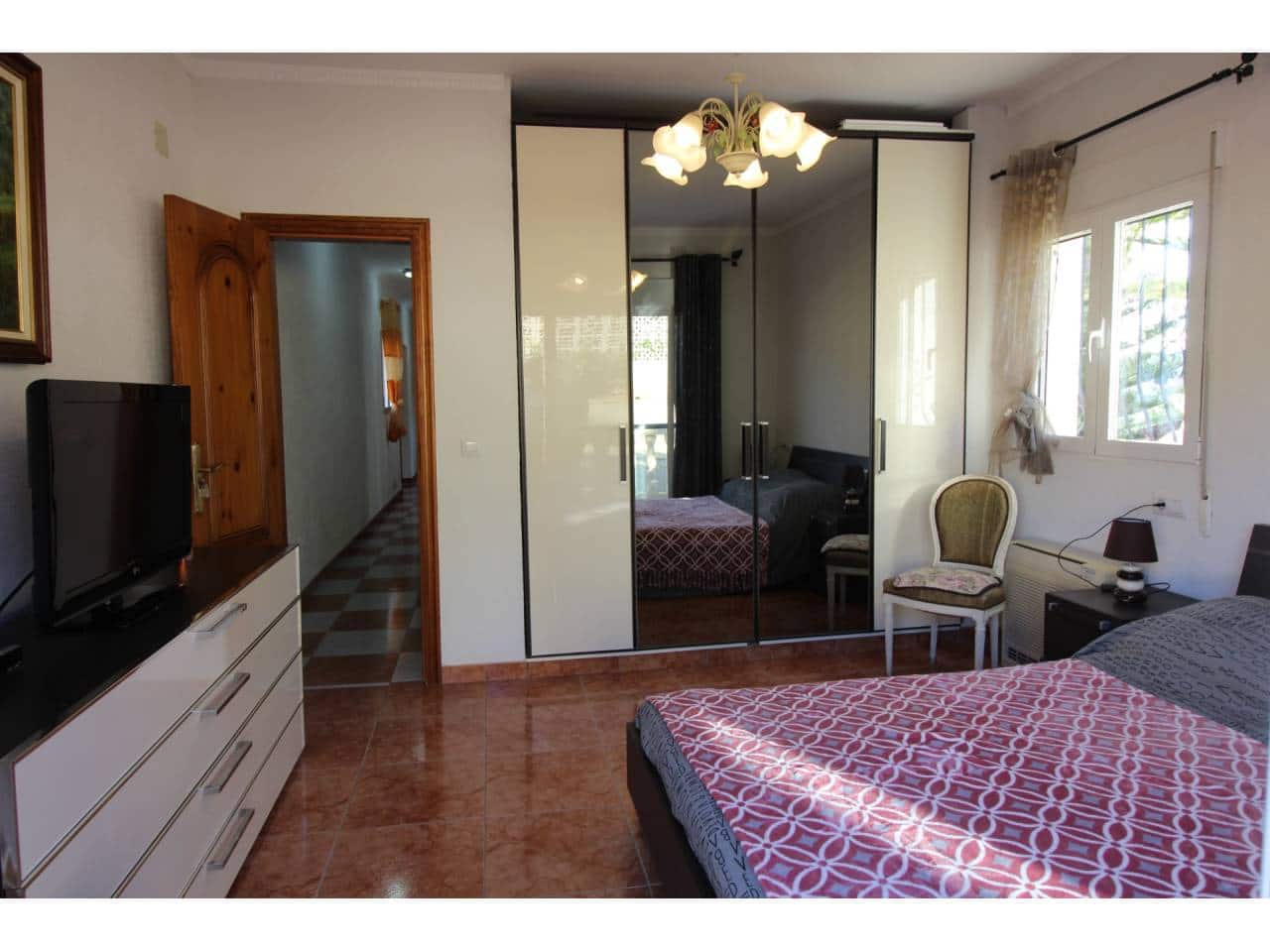 5 bedroom Villa for sale in Calpe / Calp with pool garage - € 785,000 (Ref: 7455593)